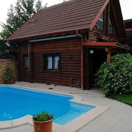 ξύλινο σπίτι στη βεροια شاليه Tagarochori