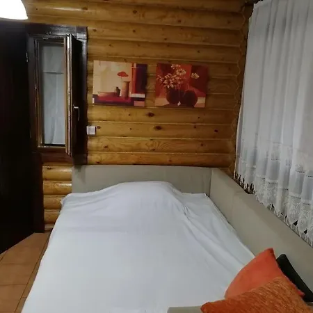 ξύλινο σπίτι στη βεροια Chalet