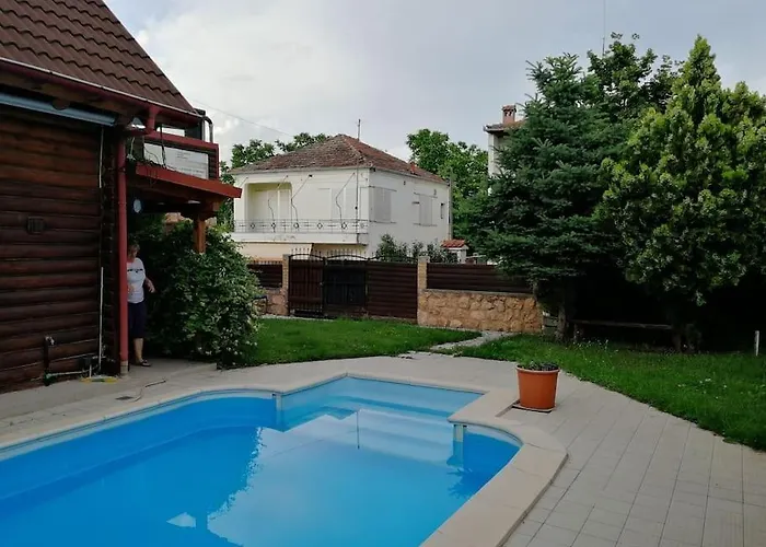 ξύλινο σπίτι στη βεροια