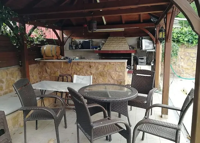 ξύλινο σπίτι στη βεροια Tagarochori